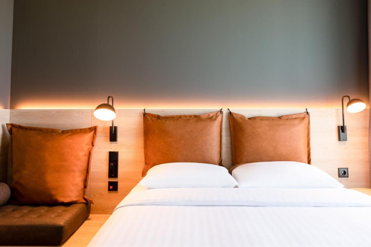 Moxy Dortmund City Extérieur photo