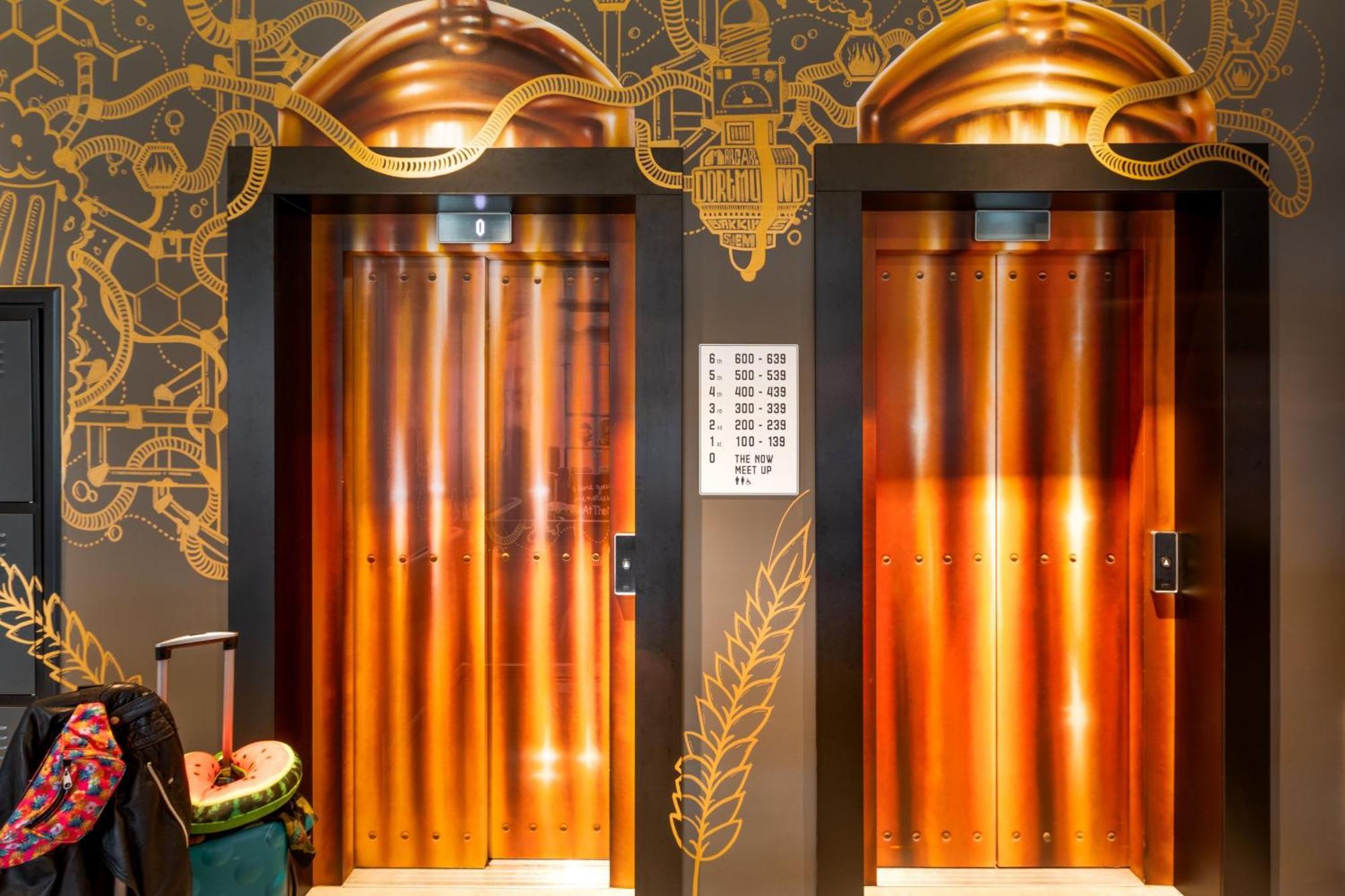 Moxy Dortmund City Extérieur photo
