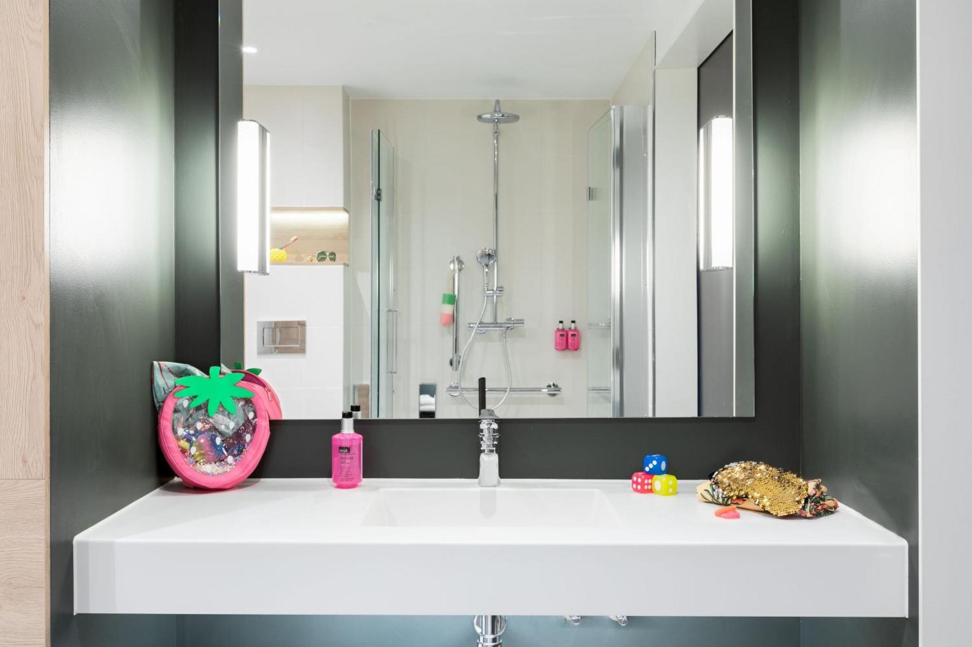 Moxy Dortmund City Extérieur photo