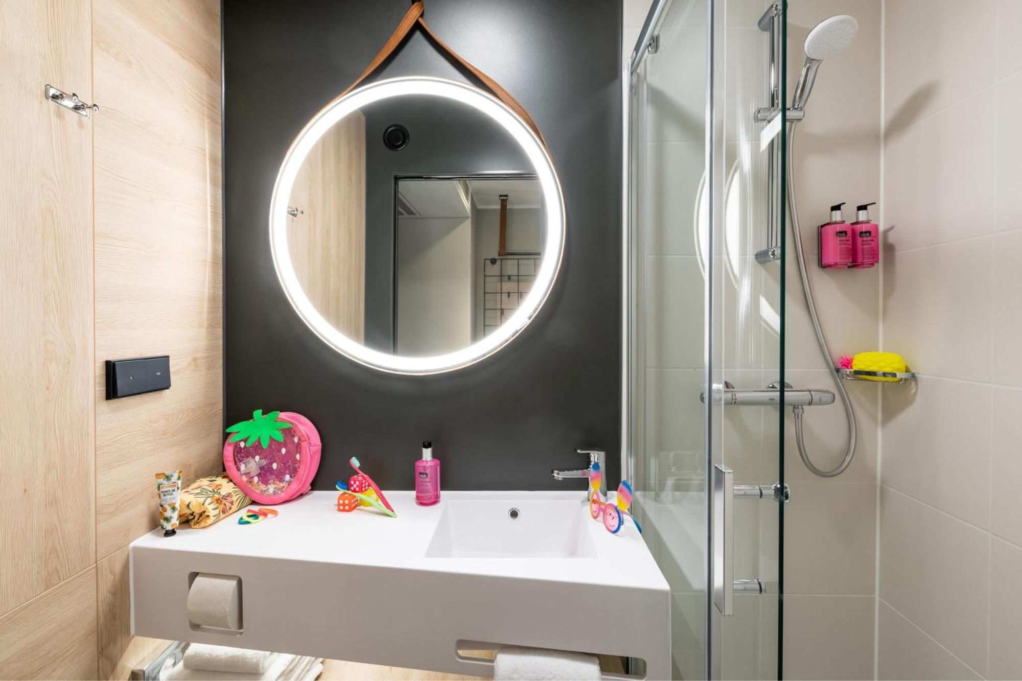 Moxy Dortmund City Extérieur photo